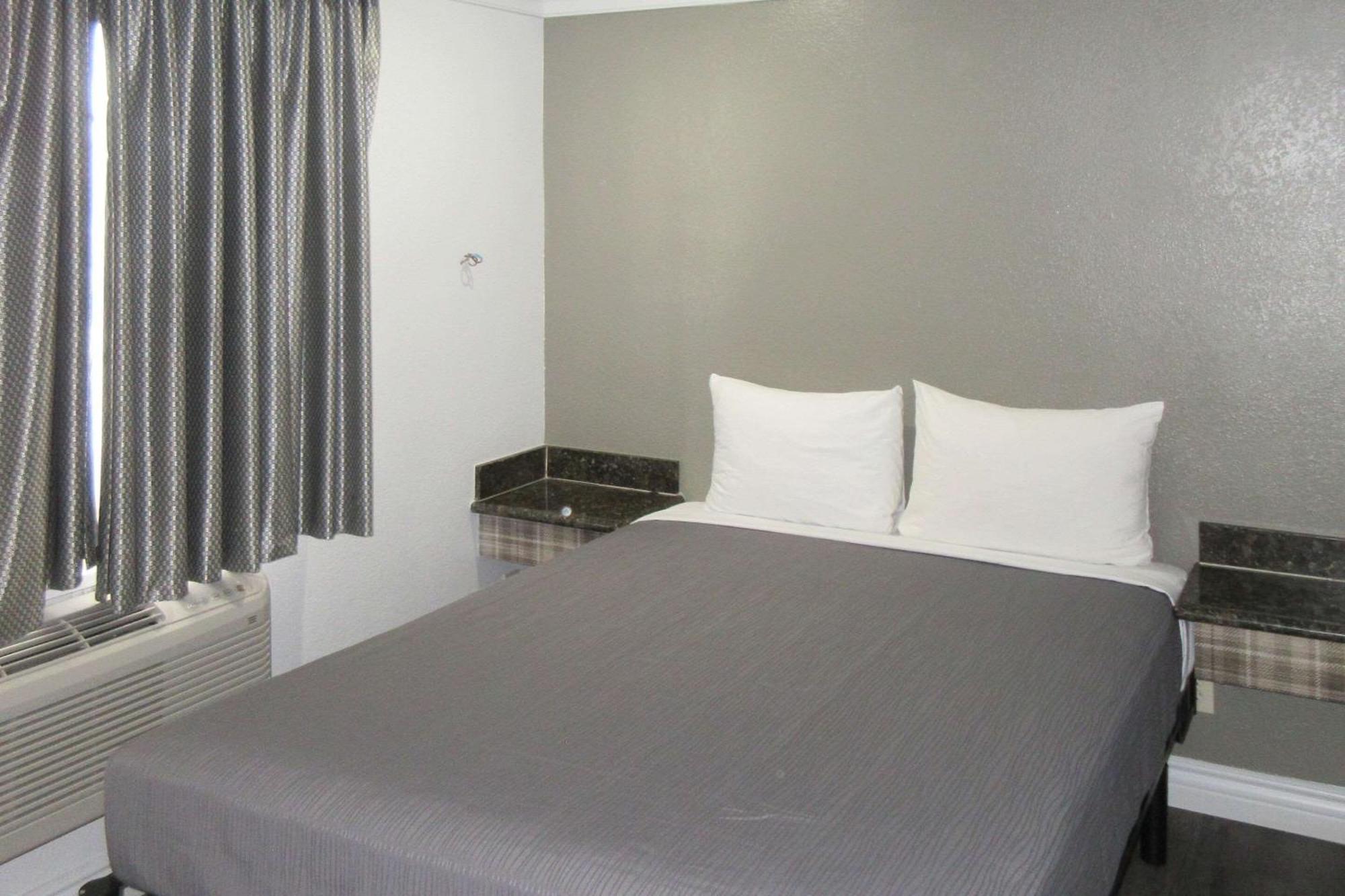Rodeway Inn Commerce - Los Angeles 외부 사진